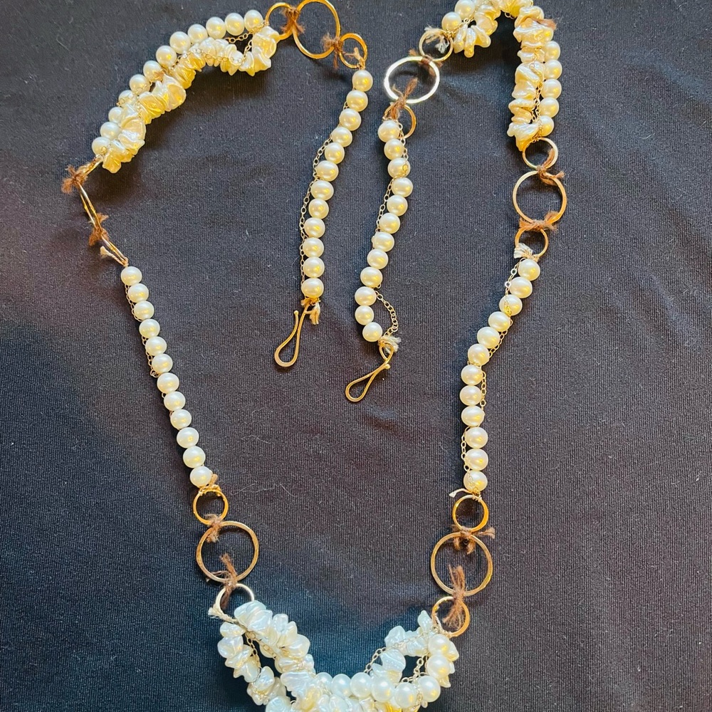 Melissa Joy Manning Pearl and gold necklace - Picture 11 of 16